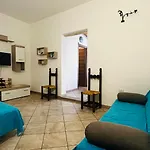 The Blue Sea Apartament SantʼAntìoco